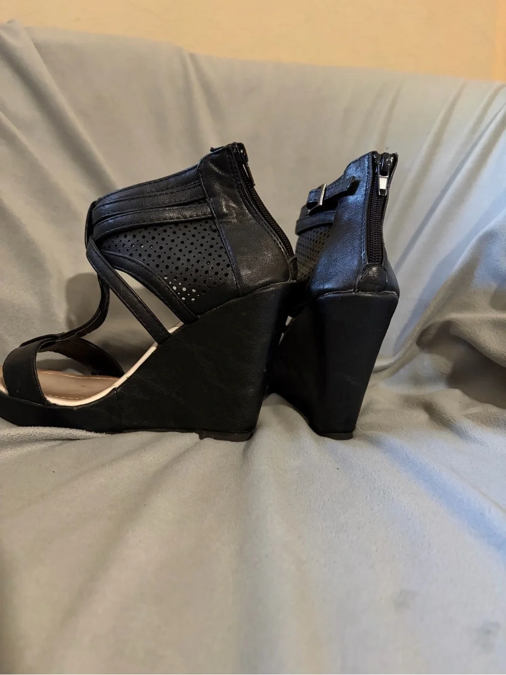 Women’s Black Strappy T‑Bar Sandals